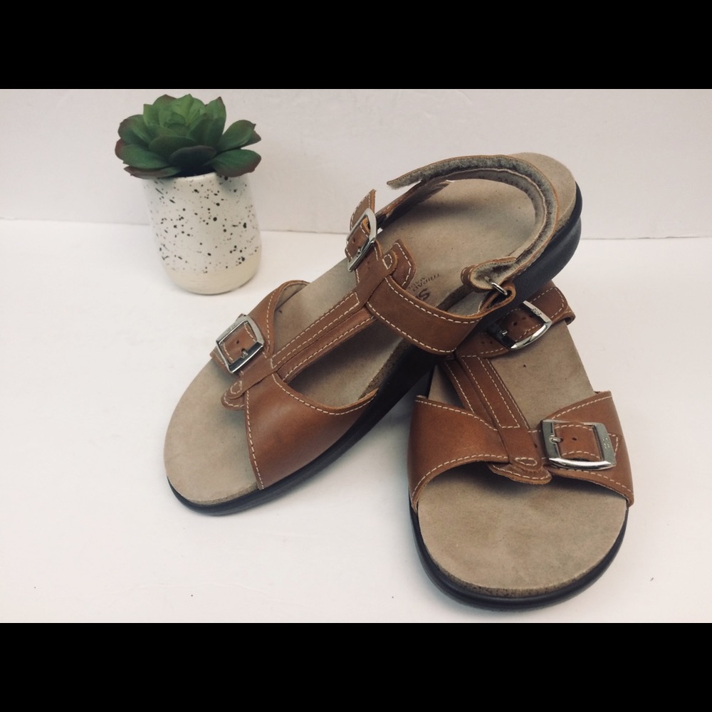Vintage SAS womens Sandals Size 9 Medium